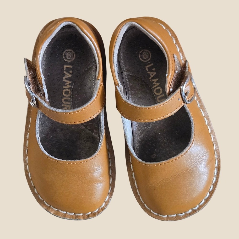L'Amour Shoes Girls Tan Leather Mary Jane Flats T-Strap Size 9 Toddler
